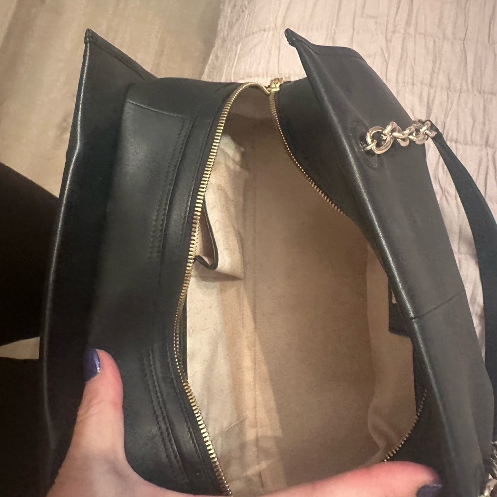 Black and Gold Shoulder Bag with Chain Detail Radley London - Picture 5 of 10